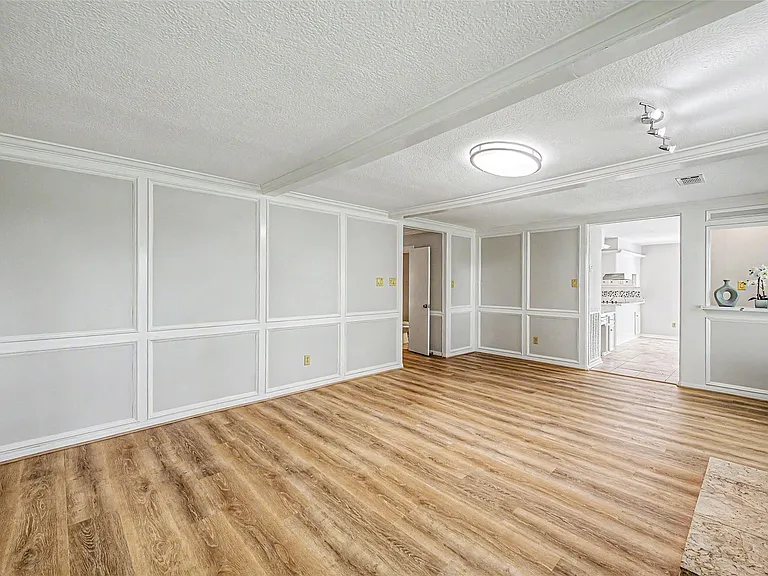 11651 Trailmont Dr — Photo 17
