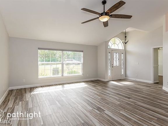5th image of 1207 Demoiselle St
