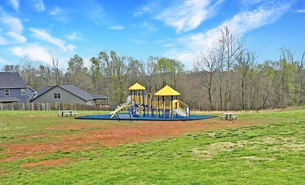 1151 Eagles Bluff Dr — Photo 30