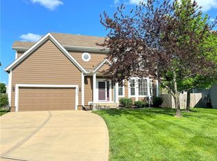 15423 S Hillside St, Olathe, KS 66062