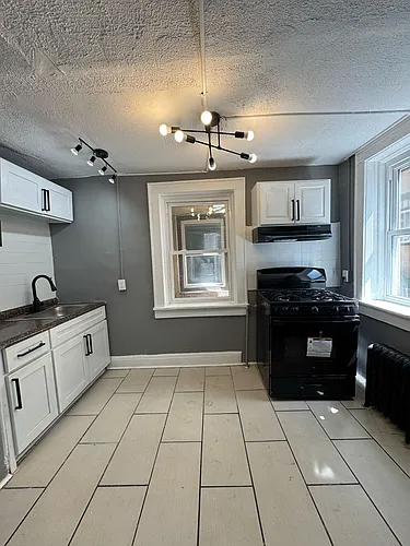 717 Arlington Ave #1B Photo 1