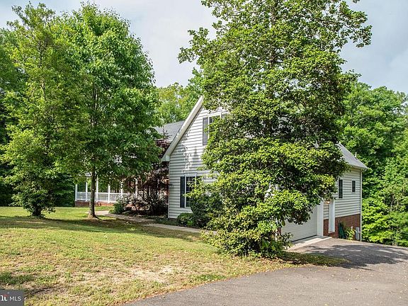 5th image of 8141 Linden Dr