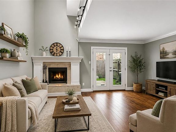 4th image of 4222 Paradis Ln
