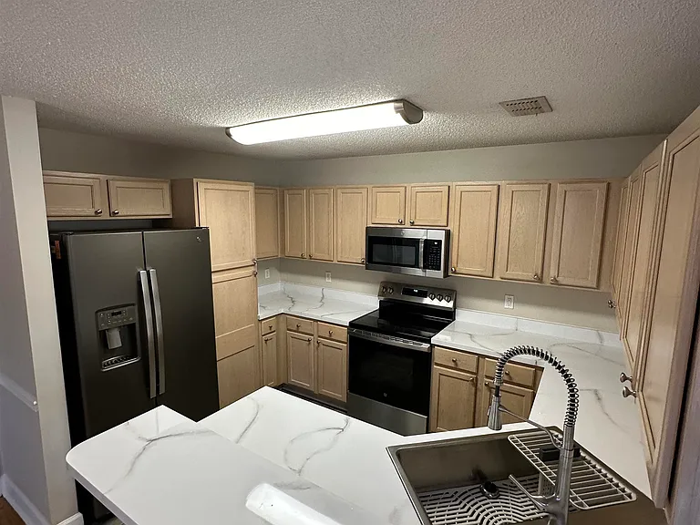 5035 Mint Hill Ct — Photo 10