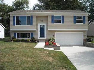36582 Spindrift Dr, Eastlake, OH 44095