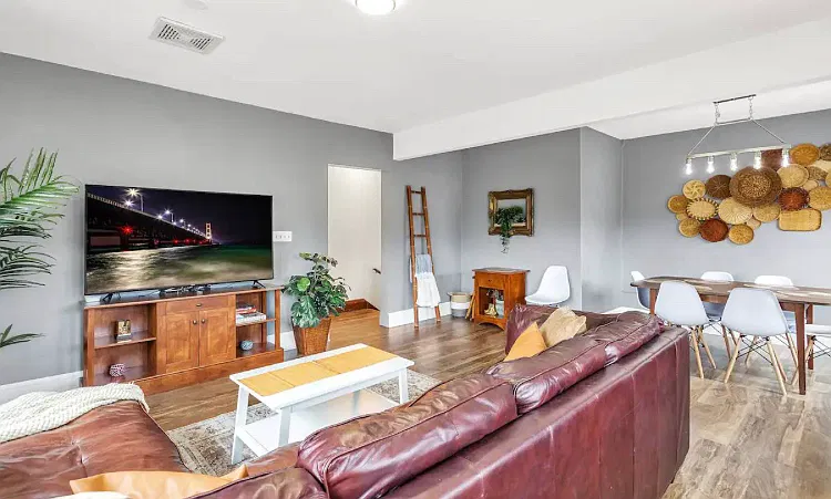 3 bed, 1400 sqft, $1,995 — Photo 3