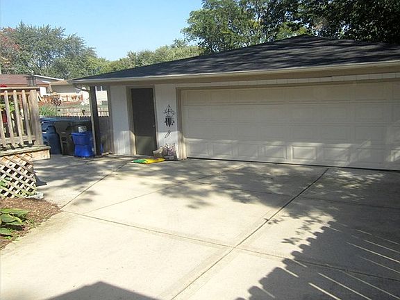 3rd image of 447 W Arquilla Dr