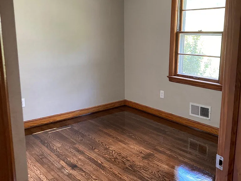 3402 Manassas Dr — Photo 2