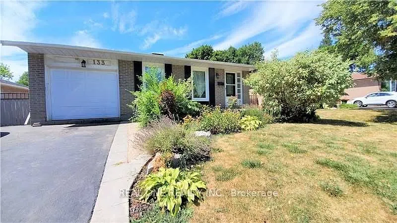 3 bed, $3,000 — Photo 1