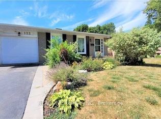 133 McCraney St W, Oakville, ON L6H1H5