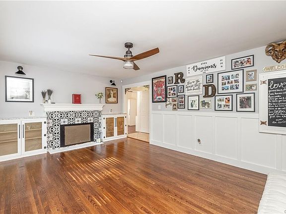4th image of 4018 Simons Dr