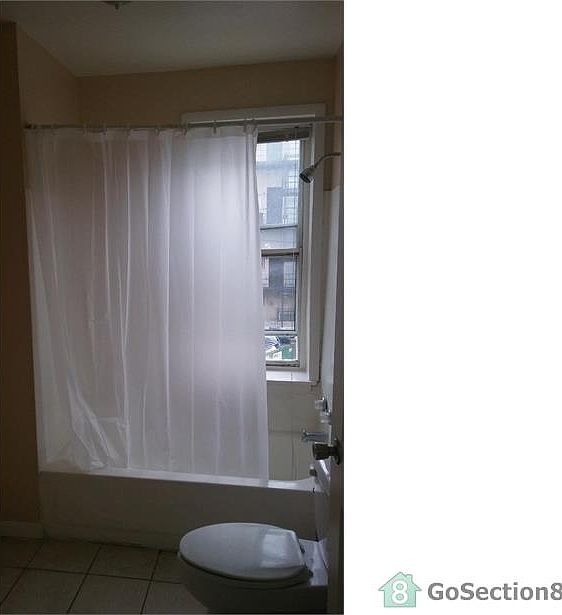 2nd image of 1801 W Lafayette Ave APT B