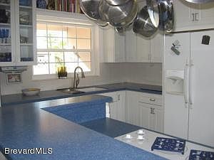 3rd image of 131 Churchill Ave