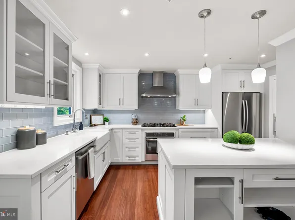 254 Robert St, Baltimore, MD 21217