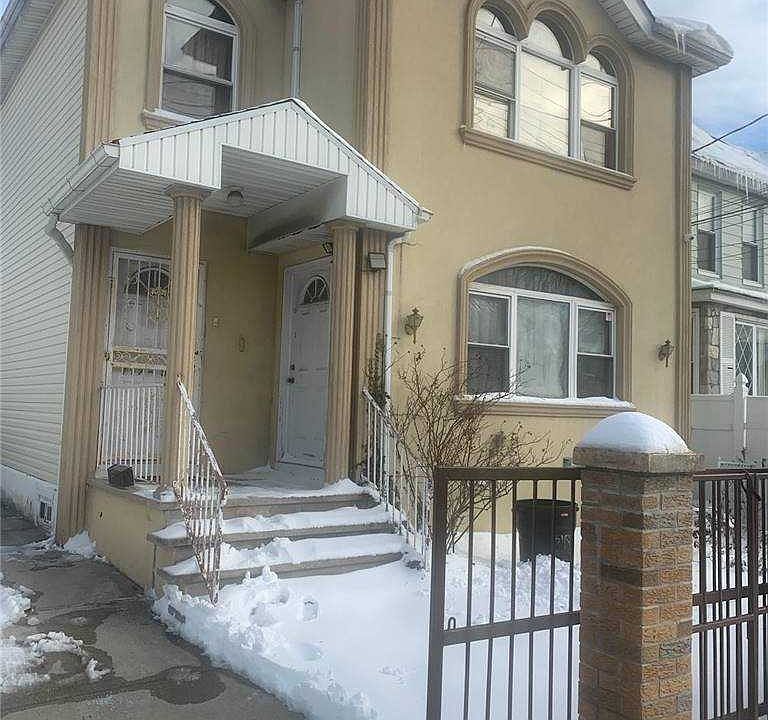 1st image of 11751 142nd St