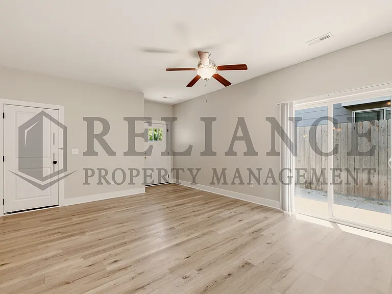 220 W May St — Photo 12
