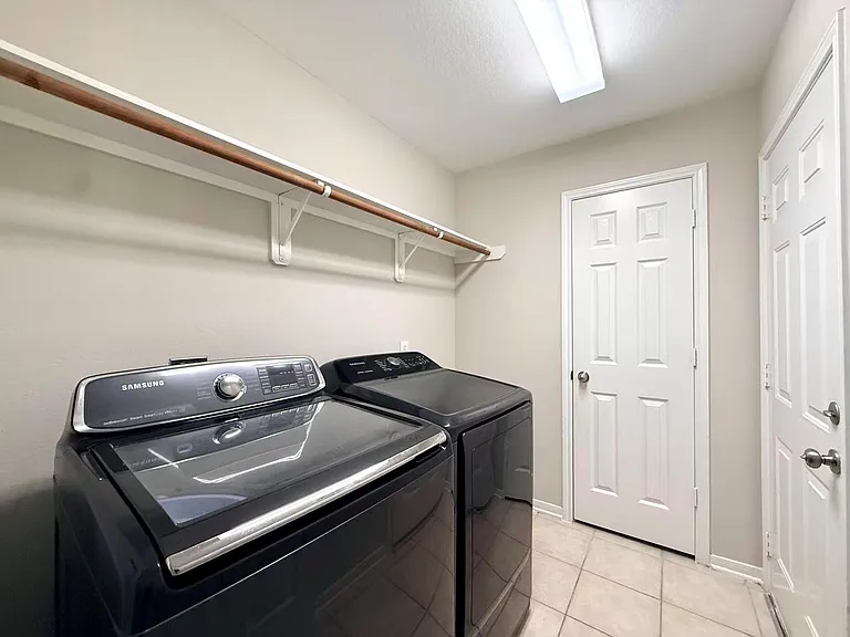 9006 Sundown Dr — Photo 10