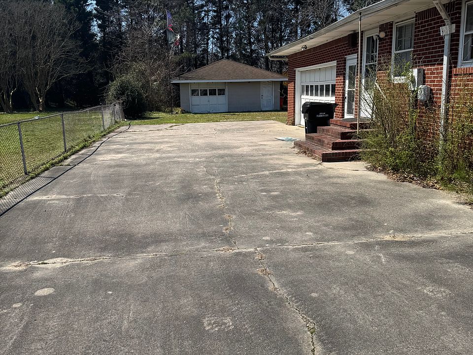 2nd image of 841 Halstead Blvd