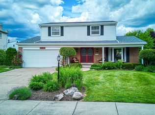 37094 Gary Dr, Sterling Heights, MI 48310