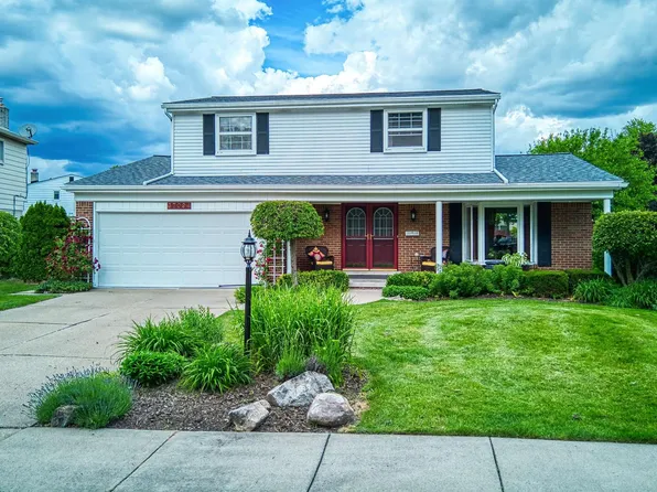 37094 Gary Dr, Sterling Heights, MI 48310