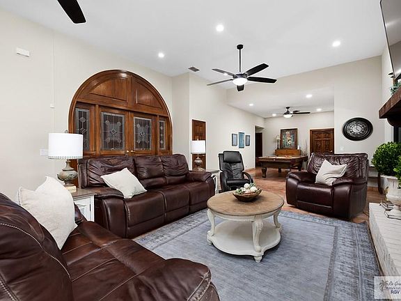 3rd image of 209 Palm Valley Dr E