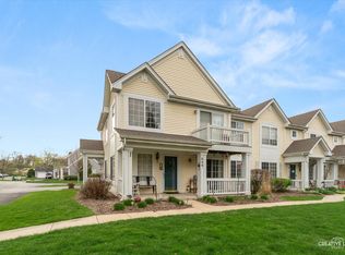 649 Lincoln Station Dr #1302, Oswego, IL 60543