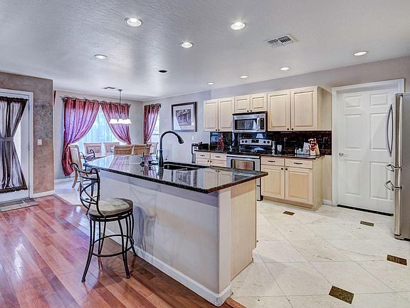 5th image of 2115 E Vista Bonita Dr