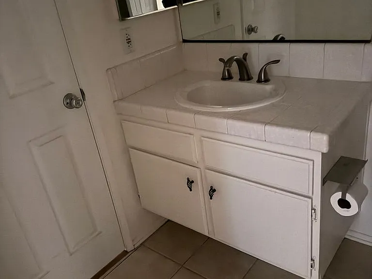 941 W Carson St #209 — Photo 15