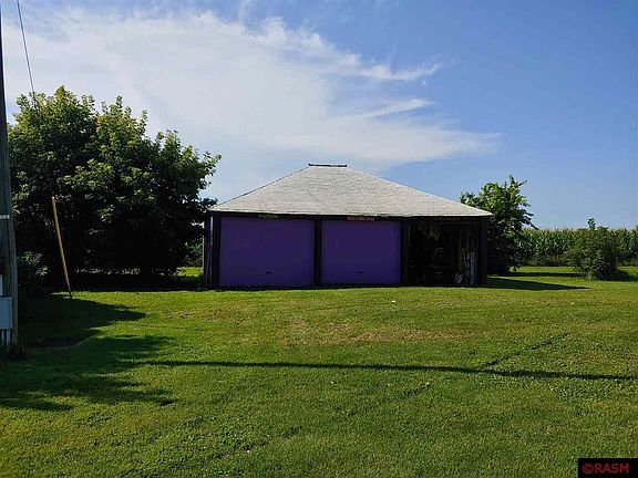 3rd image of 31533 40th St