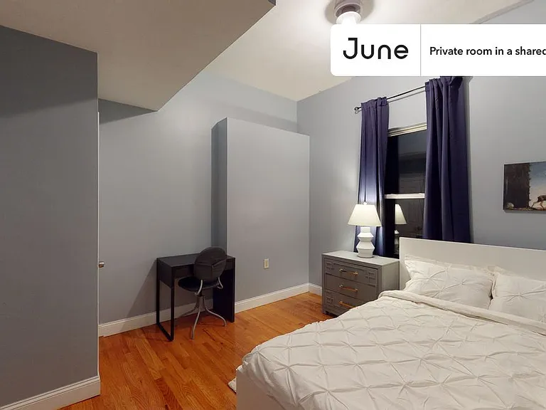 21 Highgate St #B — Photo 3