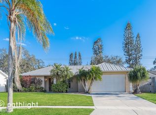 6747 Roxbury Dr, Sarasota, FL 34231