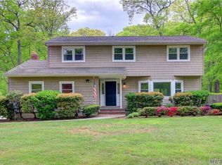 2 Concord Dr S, Northport, NY 11768