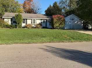4165 Litchfield Dr, Dorr, MI 49323