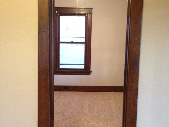 4th image of 420 6th Ave