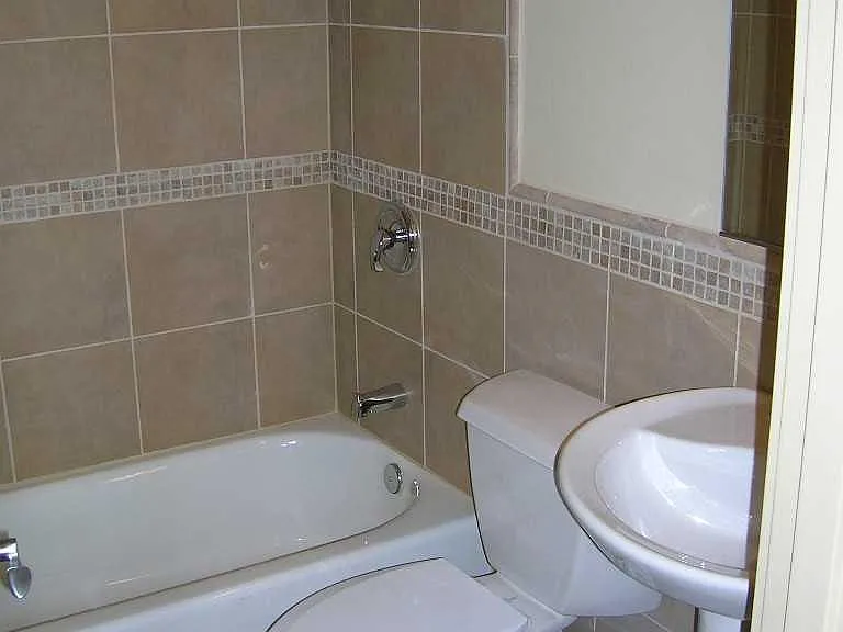 full size 2nd master bathroom