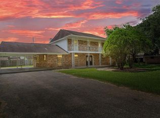 1132 Bobby St, Pearland, TX 77581