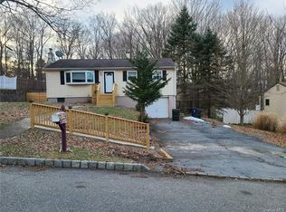 63 Duelk Ave, Monroe, NY 10950