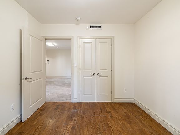 4th image of 300 Eldert St APT 1L