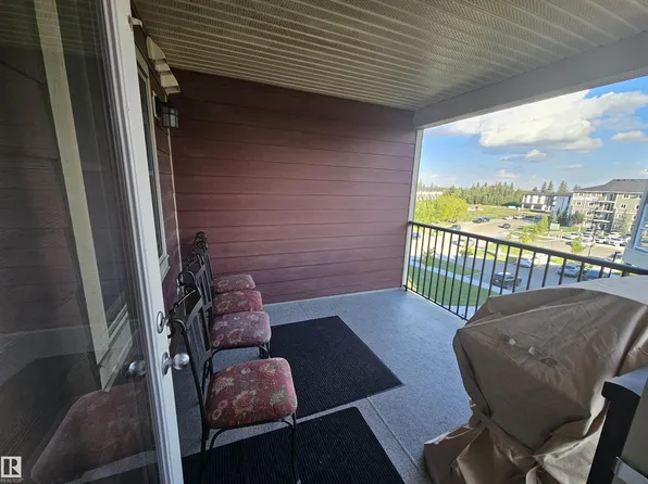5816 Mullen Pl NW #421, Edmonton, AB T6R 0W3