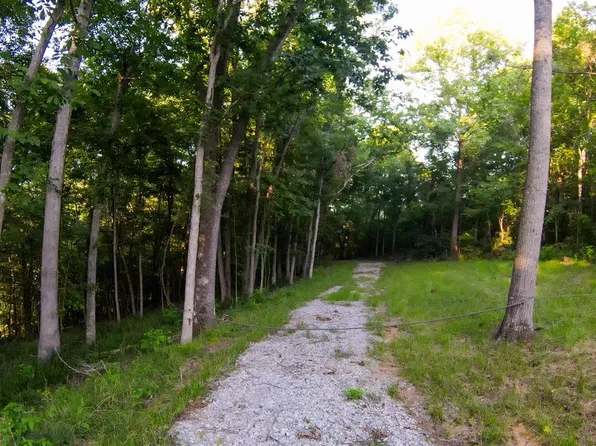 7970 Brandenburg Rd, Leitchfield, KY 42754