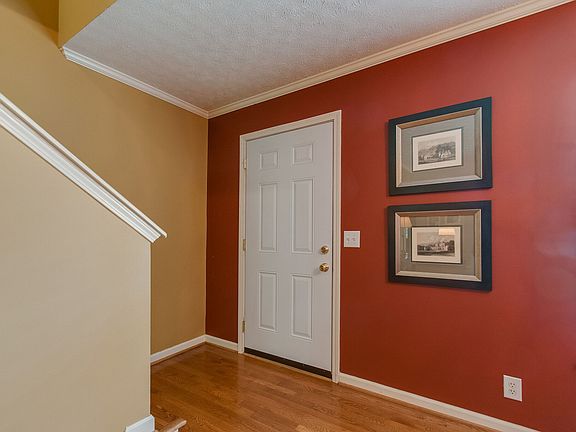 3rd image of 7309 Middlebrook Cir