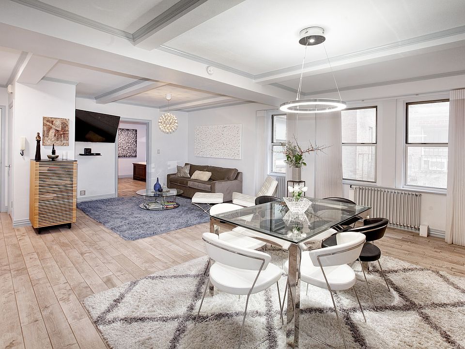 1st image of 333 E 43rd St APT 210