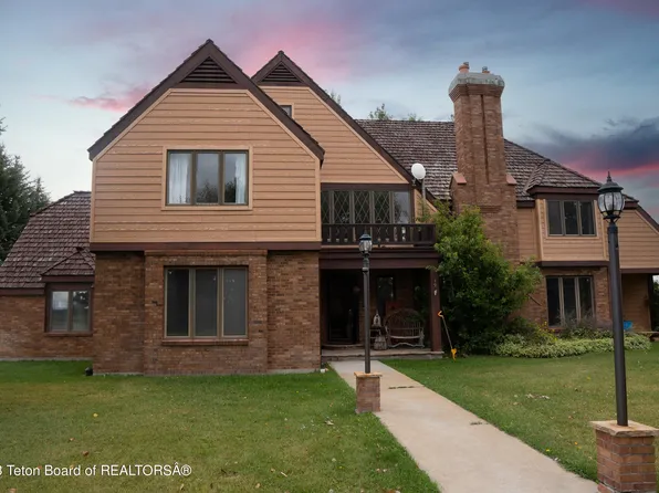 449 Country Club Ln, Pinedale, WY 82941