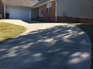 38 Heatherwood Ln, Ringgold, GA 30736