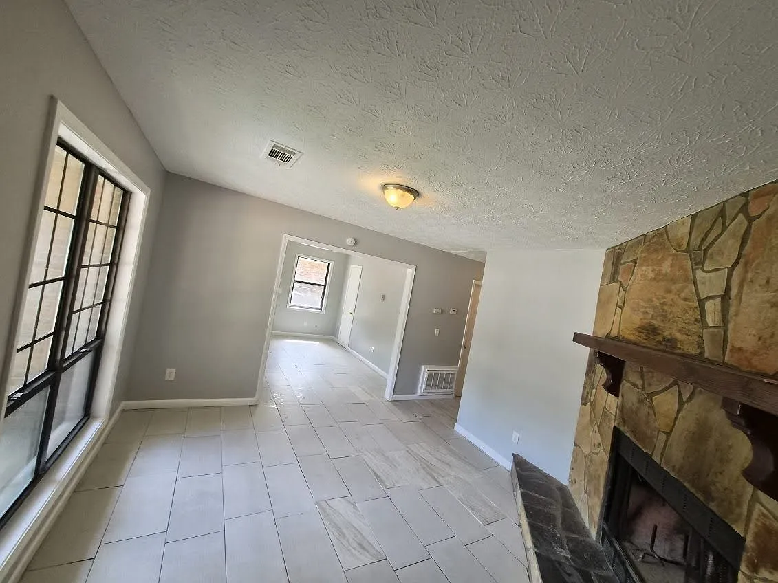 150-152 Forest Place - 150 — Photo 3