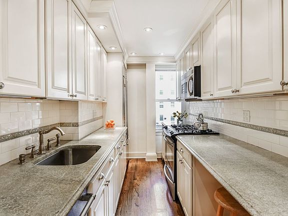 4th image of 425 E 86th St #11DE