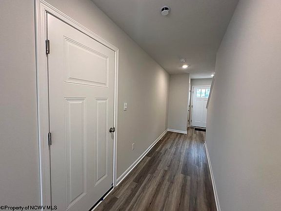 3rd image of 737 Hardman Dr