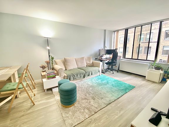 3rd image of 445 5th Ave APT 18G