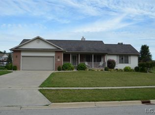 513 Hickory Ridge Dr, Tecumseh, MI 49286