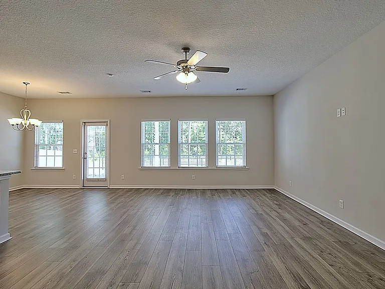 183 W West Winn Ave — Photo 20